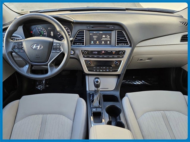 2017 Hyundai SONATA HYBRID SE