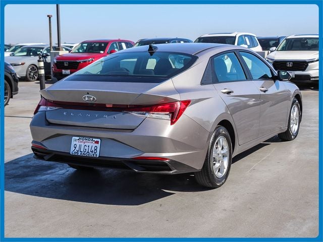 2023 Hyundai ELANTRA SE