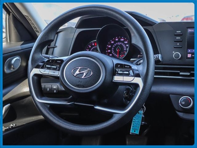 2023 Hyundai ELANTRA SE
