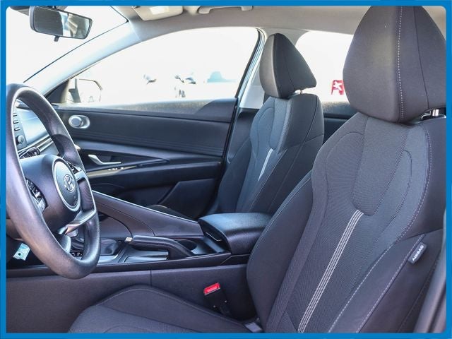2023 Hyundai ELANTRA SE