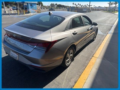 2023 Hyundai ELANTRA SE