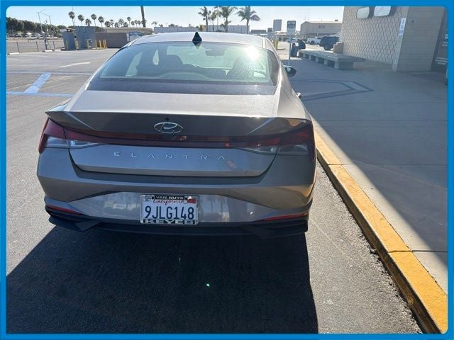 2023 Hyundai ELANTRA SE