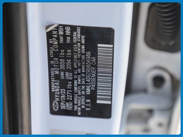 2024 Hyundai ELANTRA SE