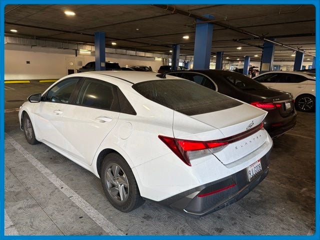 2024 Hyundai ELANTRA SE