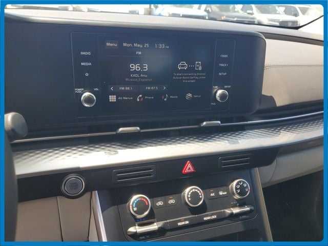 2024 Kia Carnival LX