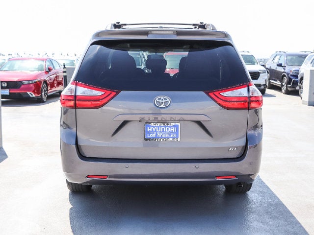 2017 Toyota Sienna XLE 8 Passenger