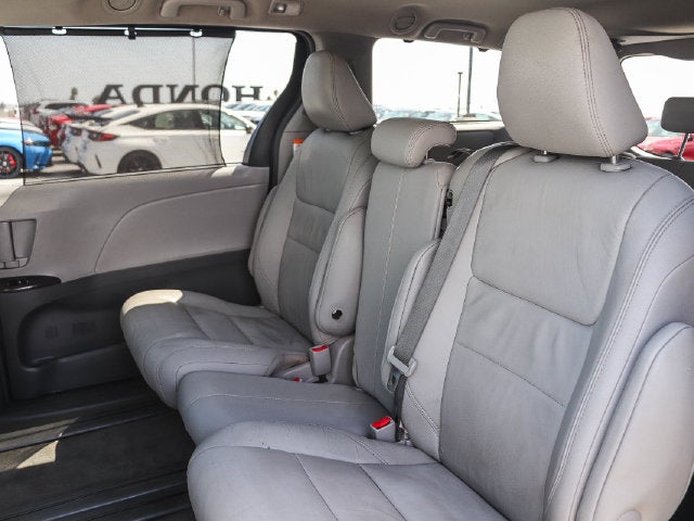2017 Toyota Sienna XLE 8 Passenger