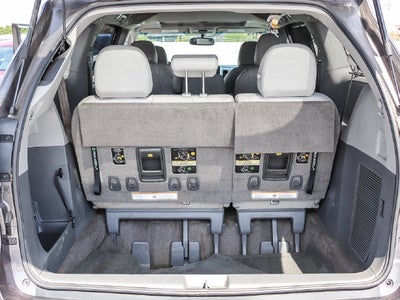 2017 Toyota Sienna XLE 8 Passenger