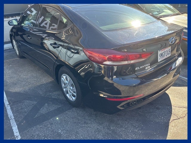 2018 Hyundai ELANTRA SE