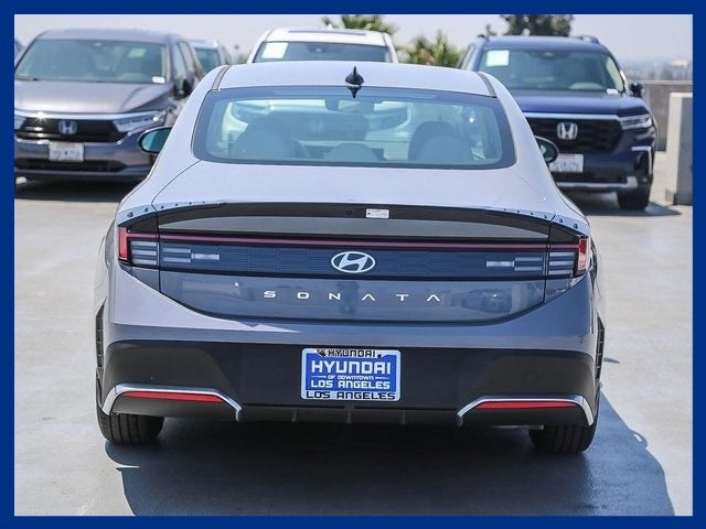 2025 Hyundai SONATA SE