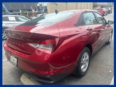 2023 Hyundai ELANTRA SE