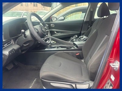 2023 Hyundai ELANTRA SE