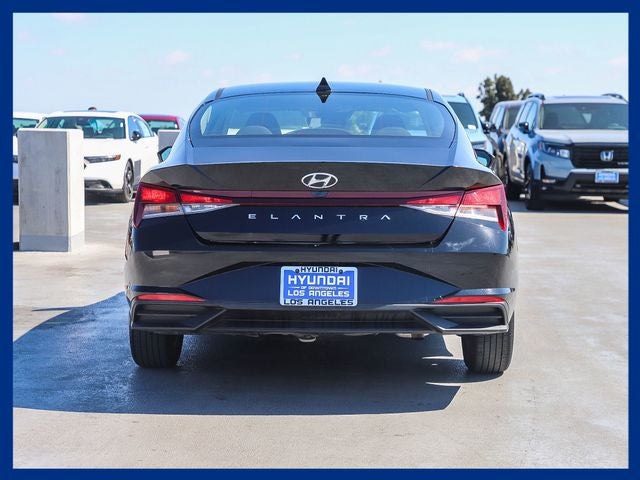 2023 Hyundai ELANTRA SE