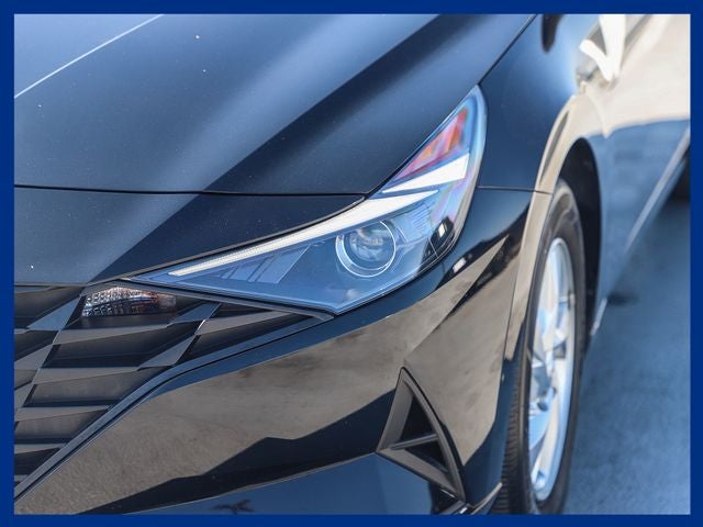 2023 Hyundai ELANTRA SE