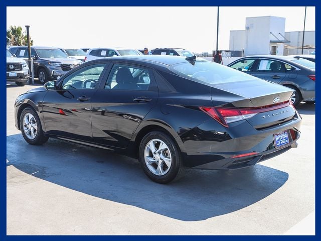 2023 Hyundai ELANTRA SE