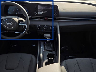 2024 Hyundai ELANTRA SE