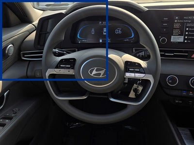 2024 Hyundai ELANTRA SE