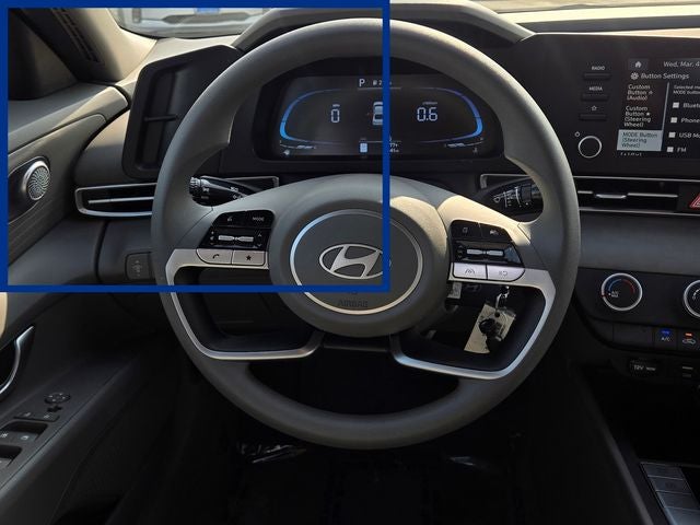 2024 Hyundai ELANTRA SE