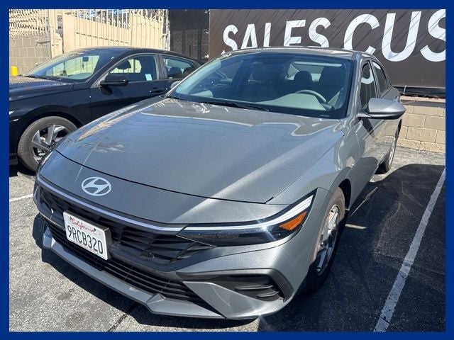 2024 Hyundai ELANTRA SE