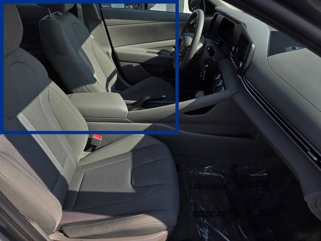 2024 Hyundai ELANTRA SE