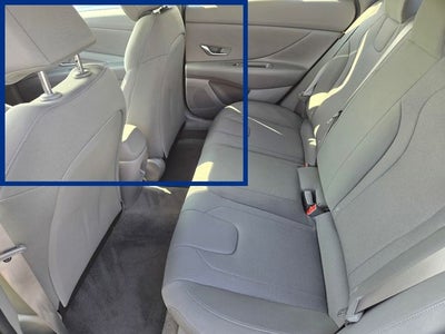 2024 Hyundai ELANTRA SE