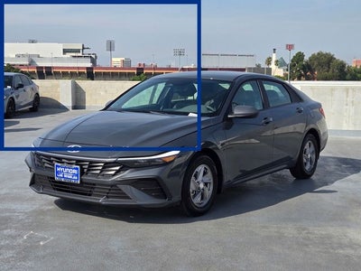 2024 Hyundai ELANTRA SE