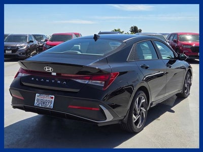 2025 Hyundai ELANTRA SEL Sport