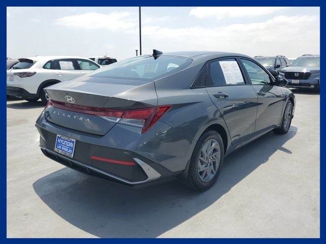 2024 Hyundai ELANTRA SEL