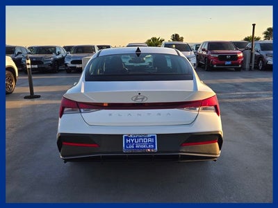 2024 Hyundai ELANTRA SEL