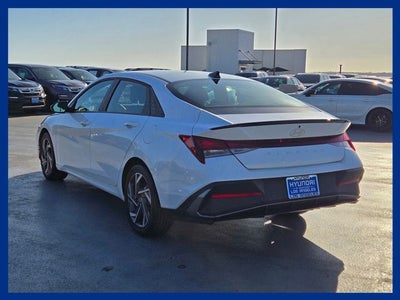 2025 Hyundai ELANTRA SEL Sport