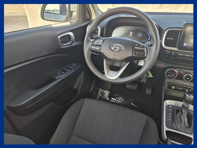 2023 Hyundai VENUE SE
