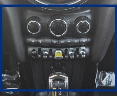 2023 MINI Cooper SE Electric Signature Plus