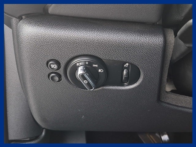 2023 MINI Cooper SE Electric Signature Plus