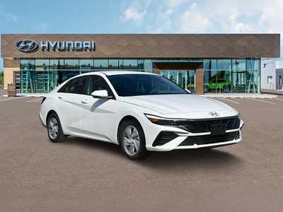 2025 Hyundai ELANTRA SE