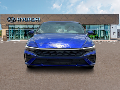 2025 Hyundai ELANTRA SE